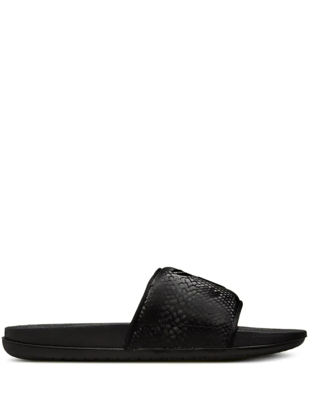 Kobe Offcourt Black slides