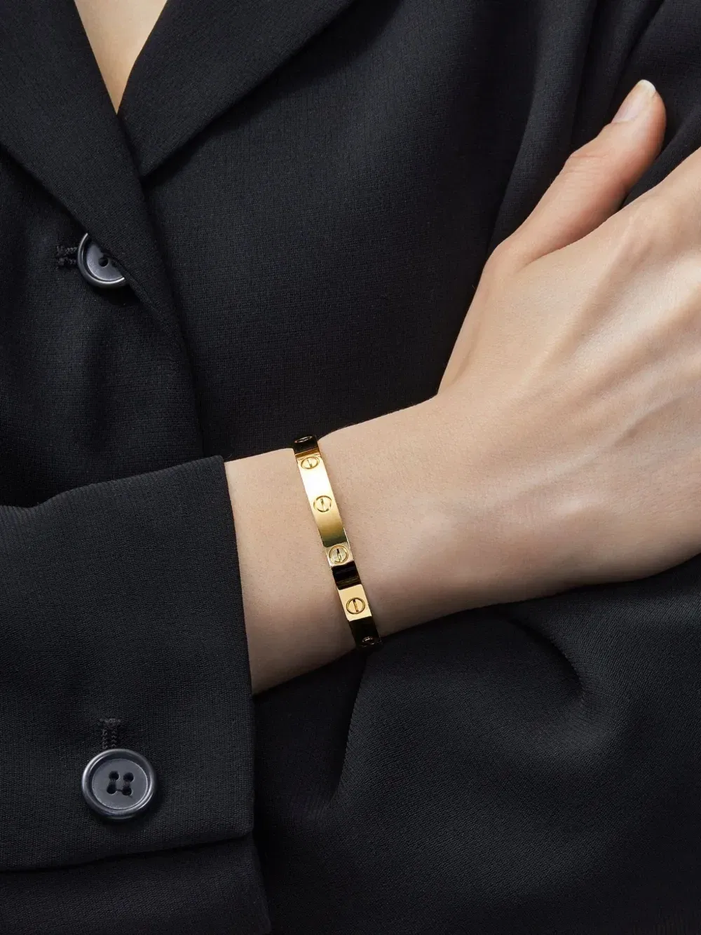 18K yellow gold Love bracelet