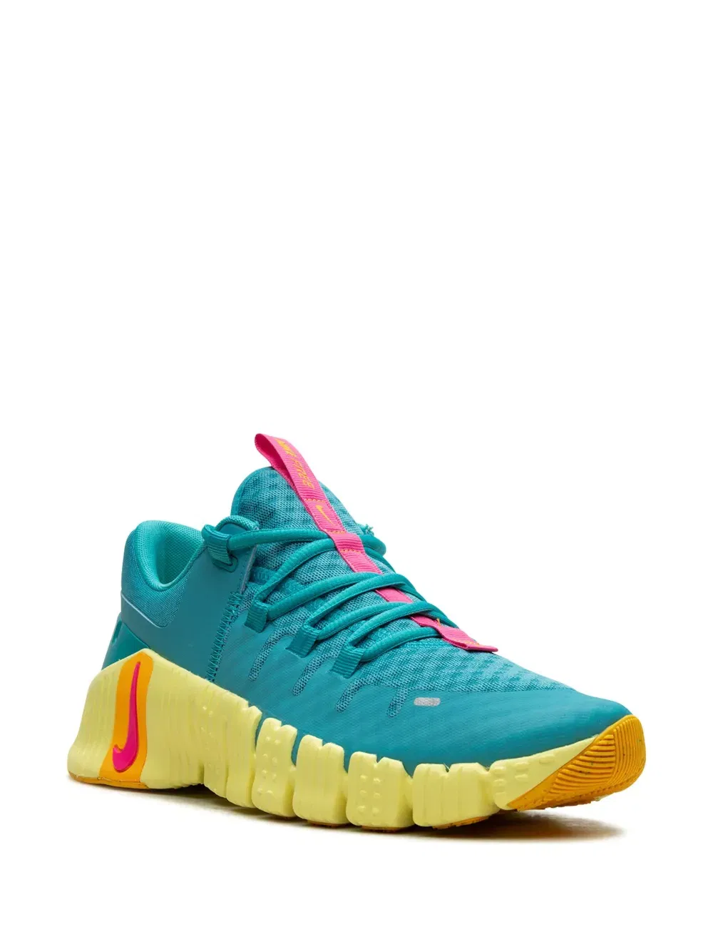 Free Metcon 5 "Dusty Cactus/Fierce Pink" sneakers