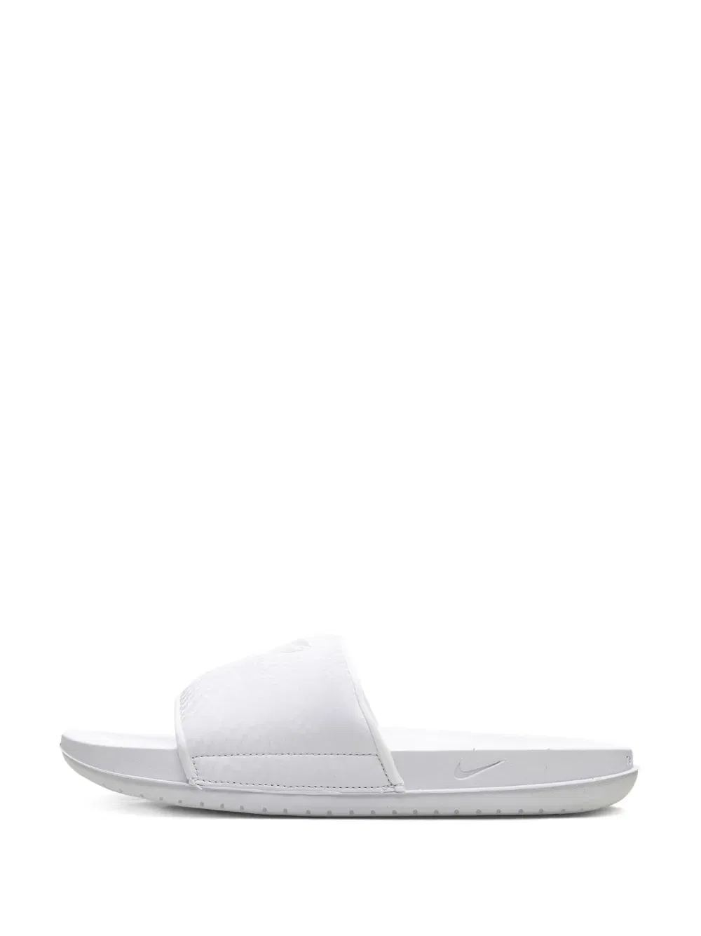 Kobe Offcourt Triple White slides