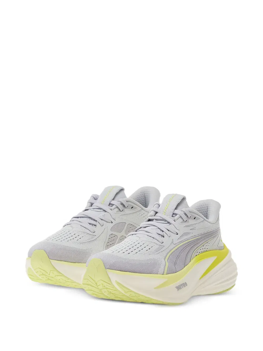 MagMax NITRO™ 2 perforated sneakers