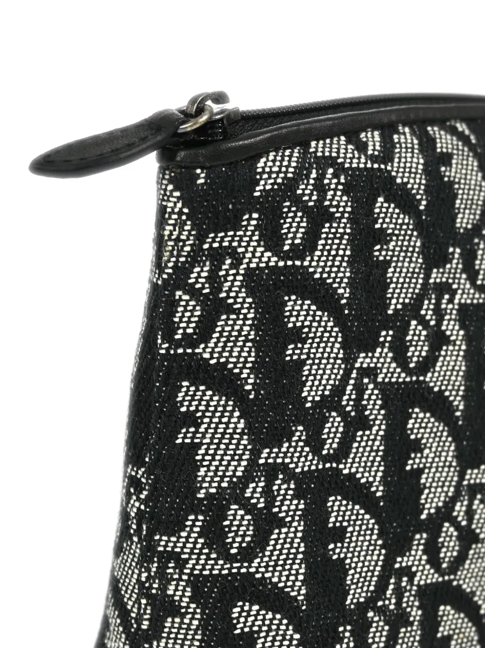 2003 Trotter makeup bag