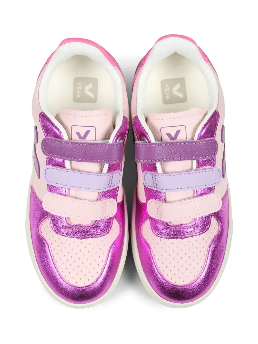 V-10 sneakers