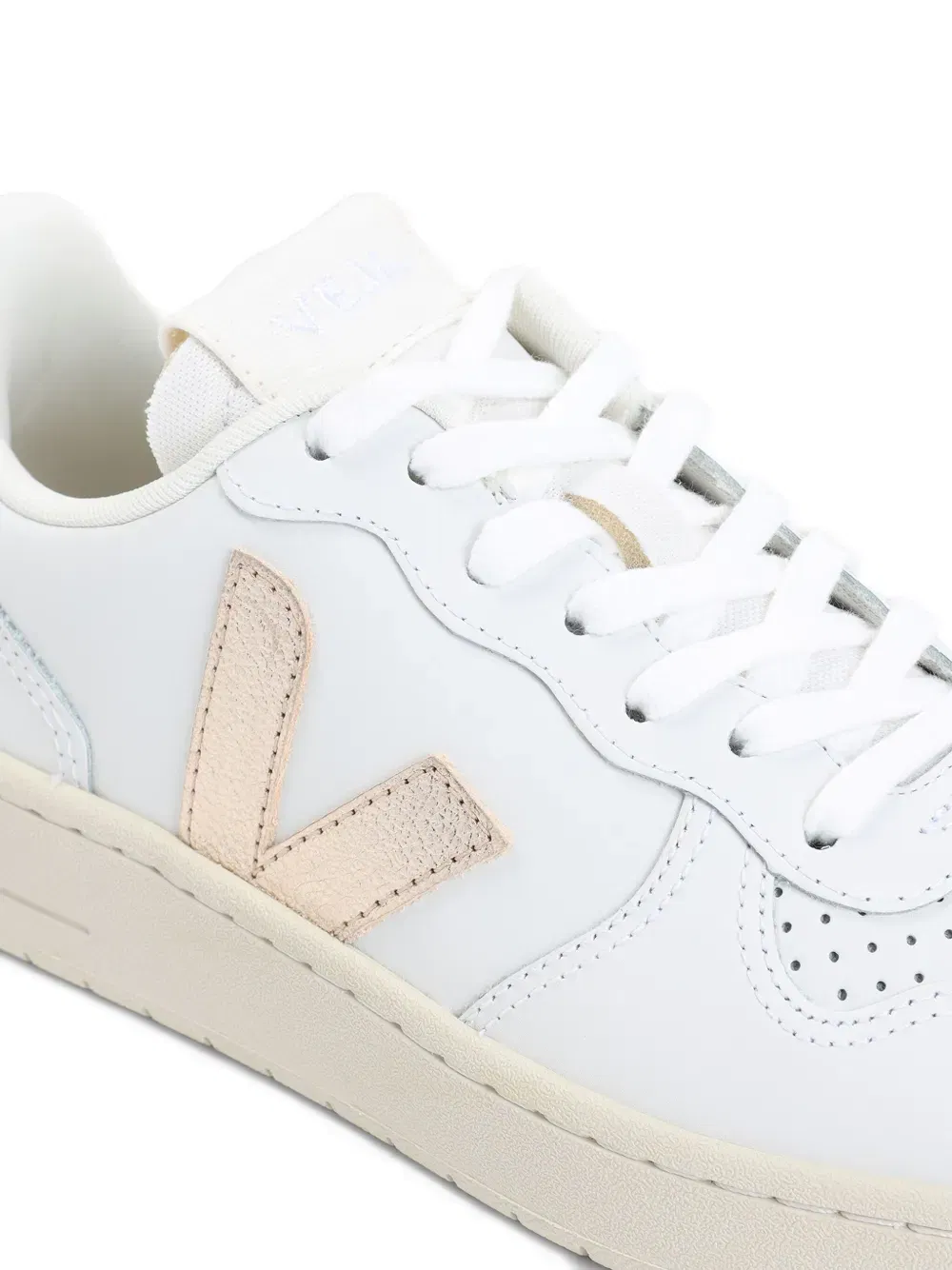 V-10 sneakers