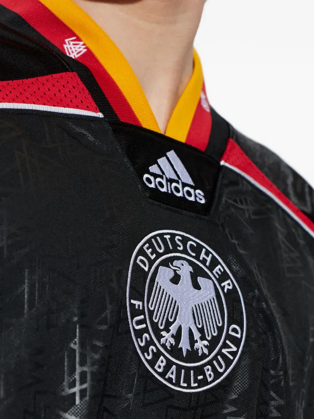 Bringbacks Remixed Germany V-neck T-Shirt