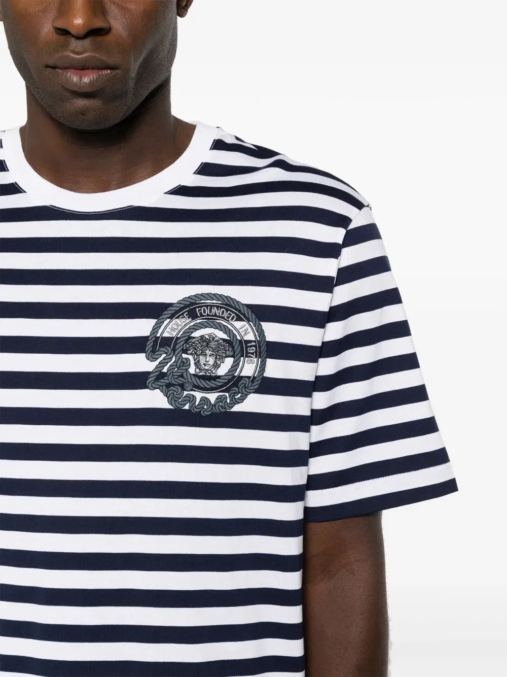 Medusa-embroidered striped T-Shirt