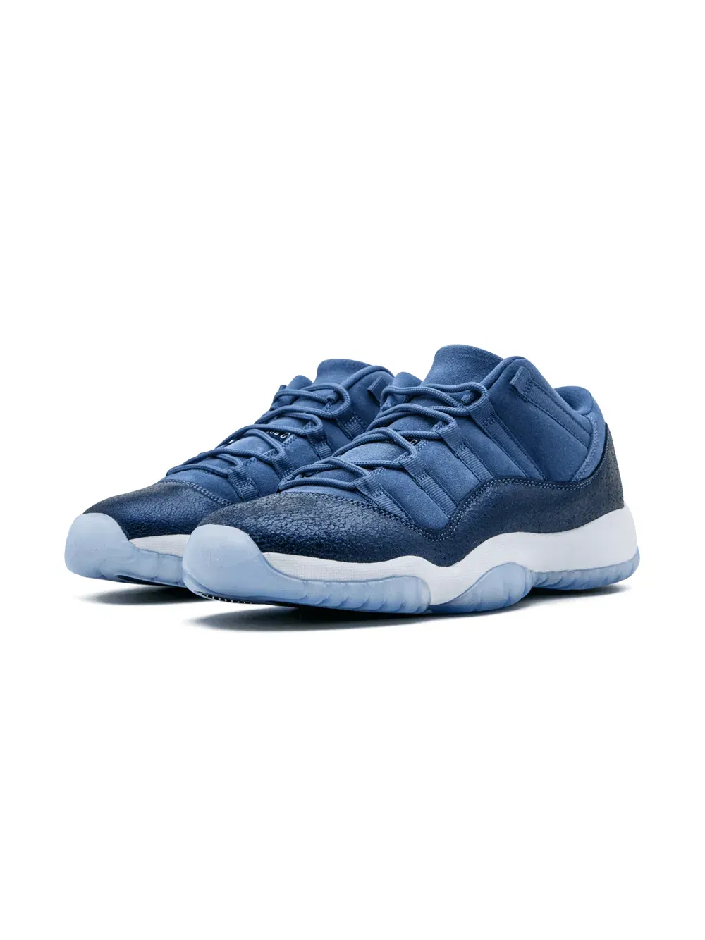 Air Jordan 11 Retro Low GG "Blue Moon" sneakers