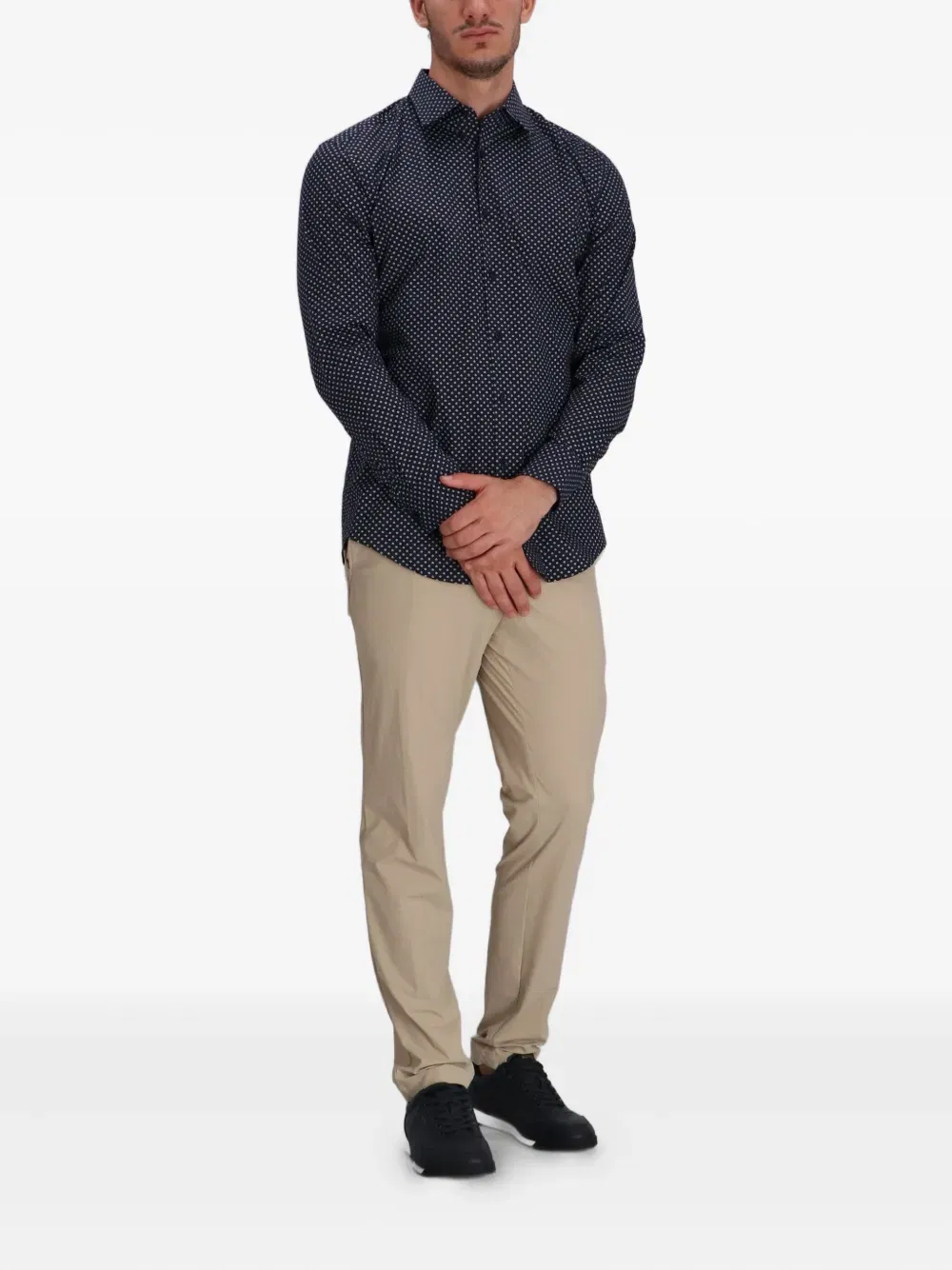 polka dot-patterned shirt