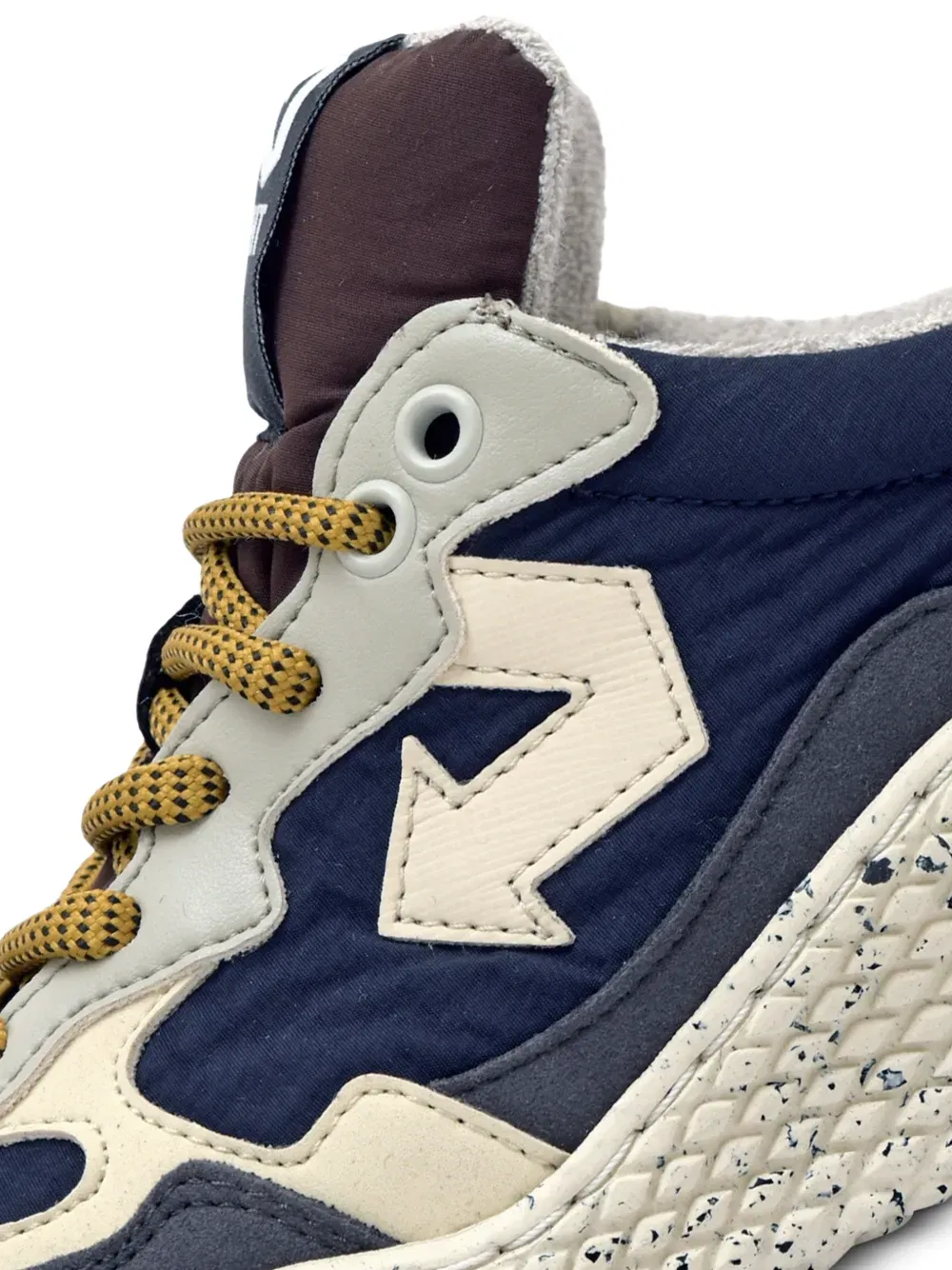 Hana arrow-detail sneakers