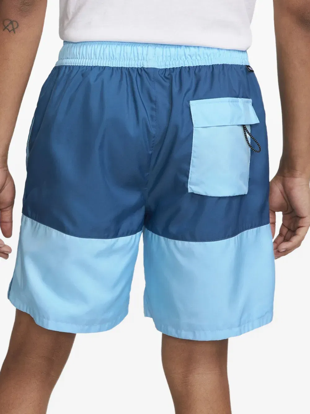Club Woven Flow Blue shorts