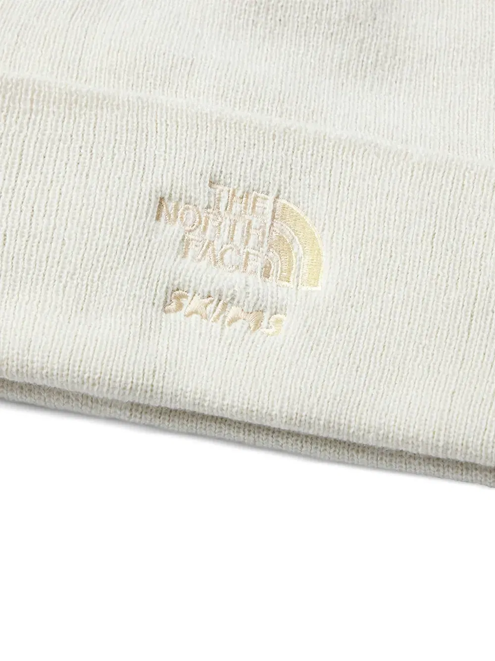 x The North Face embroidered beanie