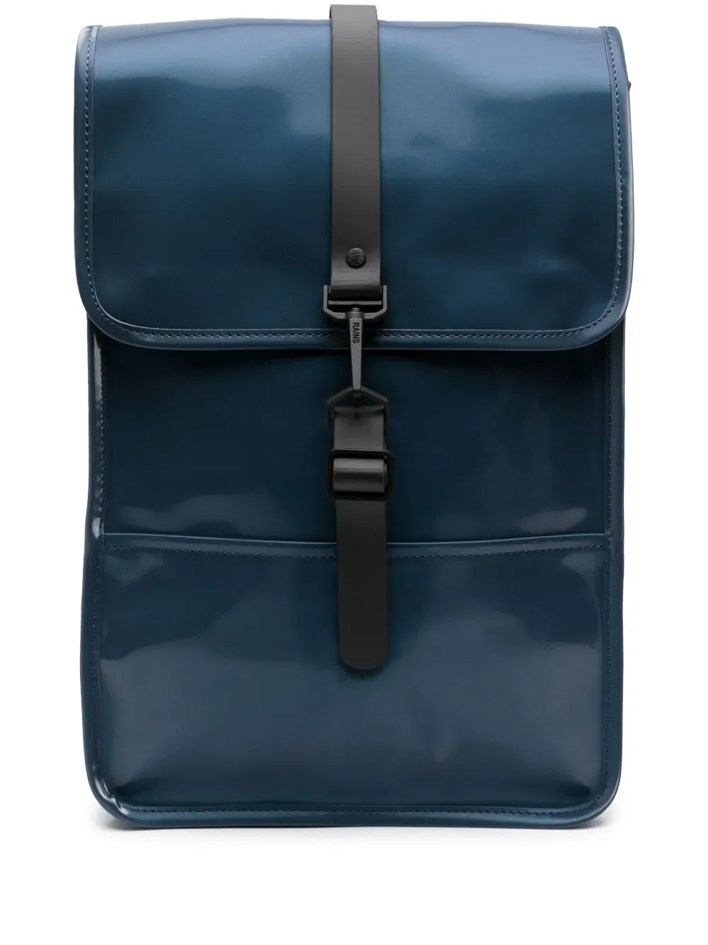 carabiner-fastening waterproof backpack