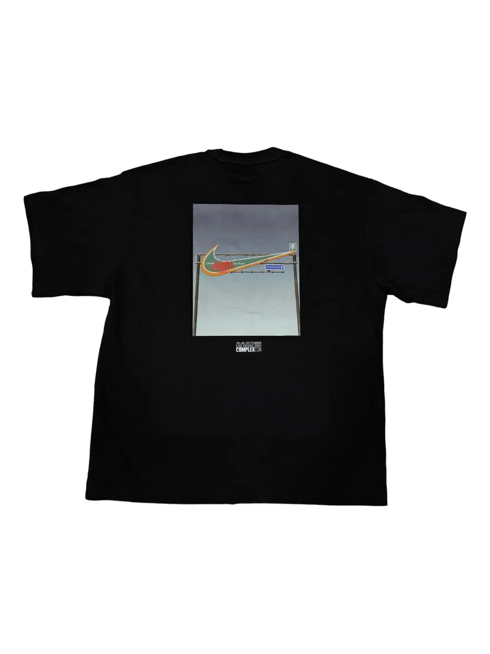 x Syna World Complexcon Exclusive graphic T-Shirt