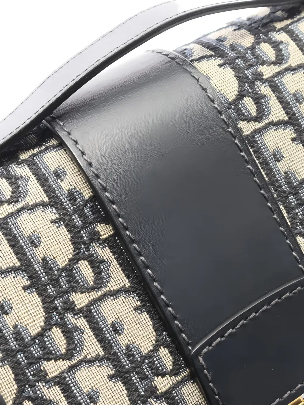 2010s 30 Montaigne shoulder bag