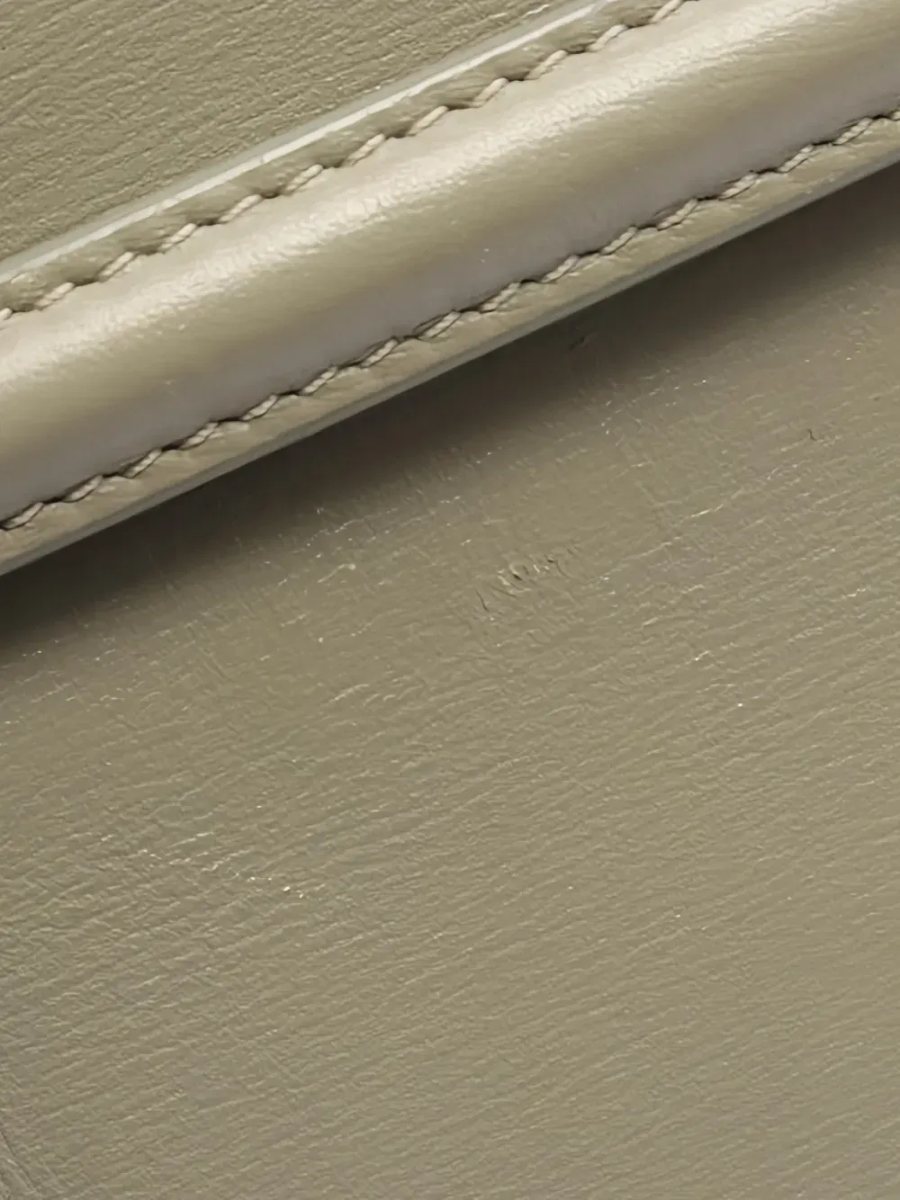2010s leather phone pouch