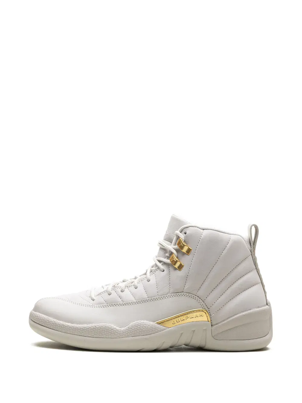 12 Retro sneakers