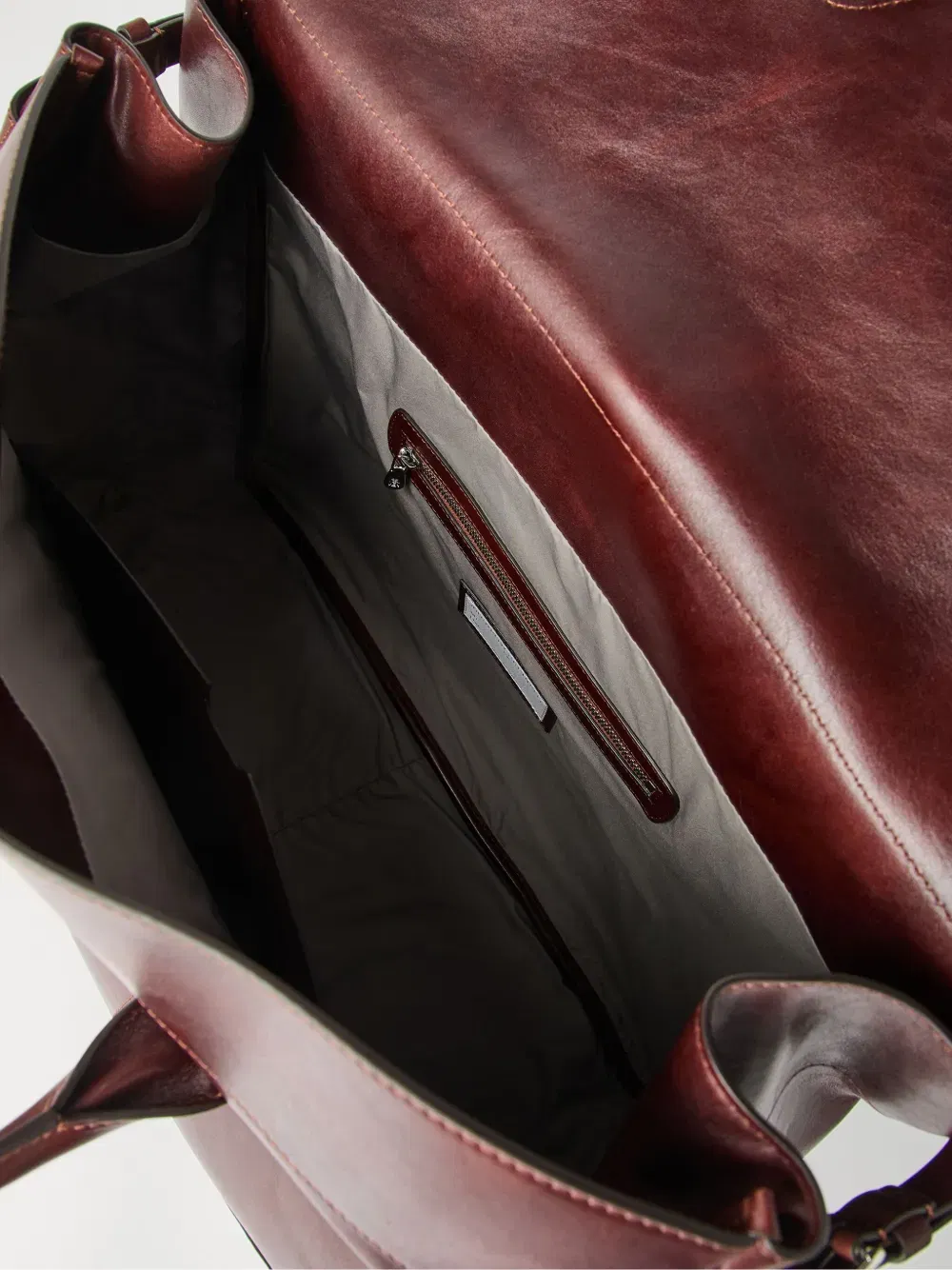 leather luggage bag